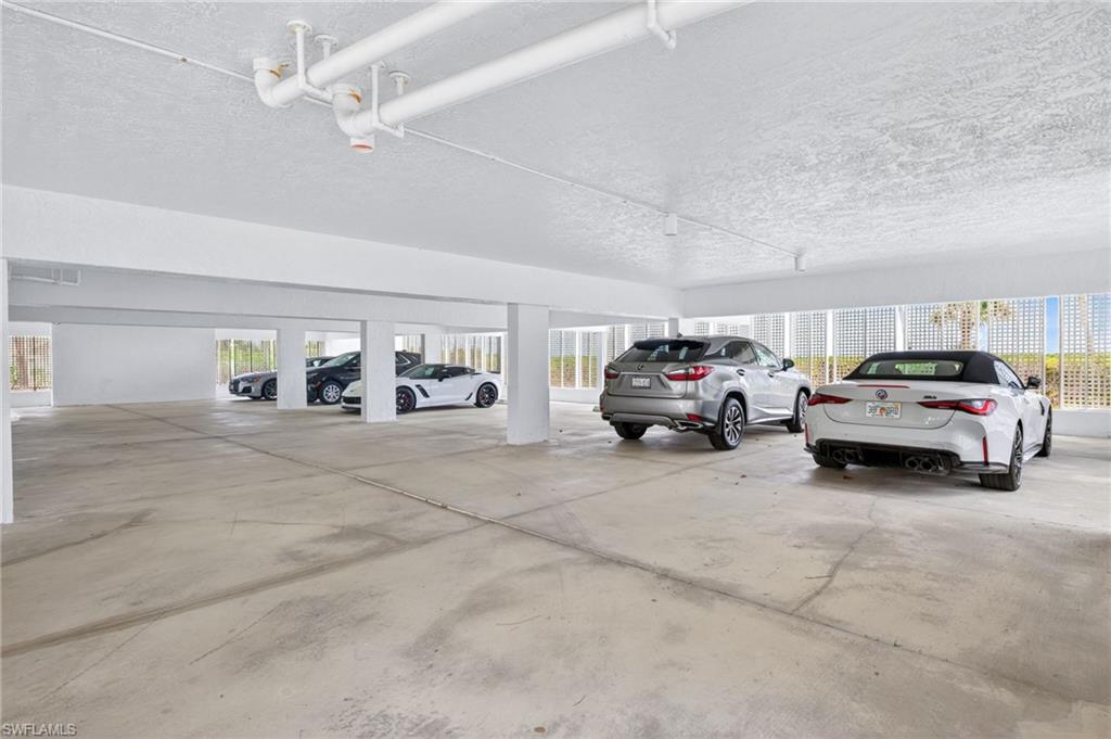 BEACHCOMBER CONDO - Residential