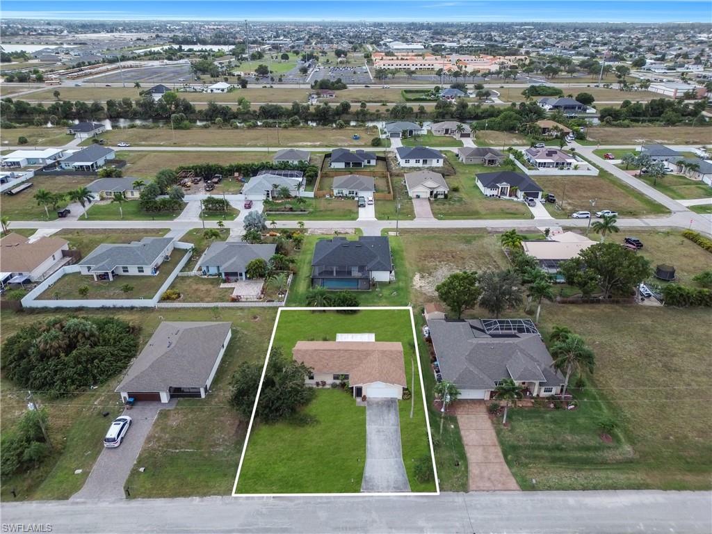 CAPE CORAL - Residential