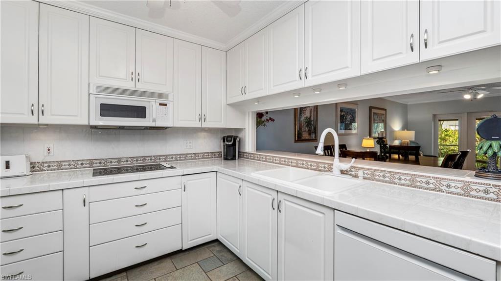 NAPLES SANDPIPER BAY CLUB - Residential