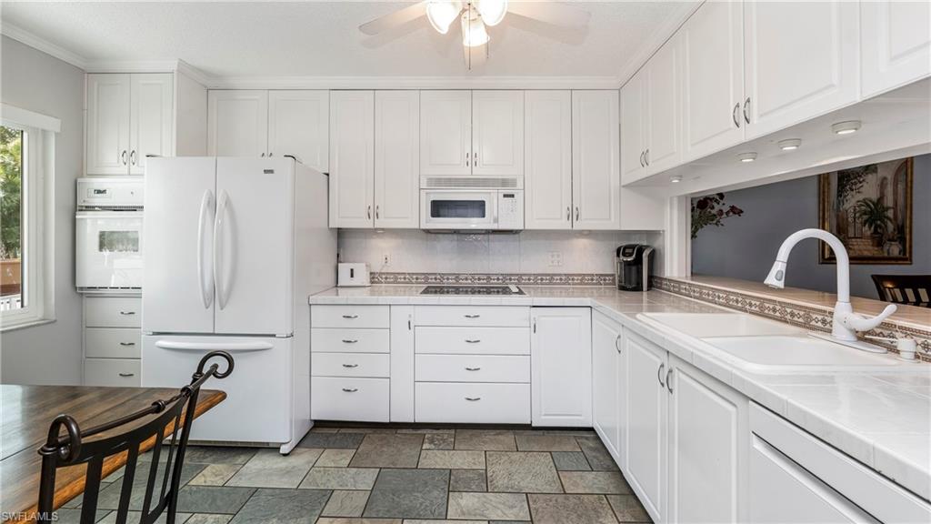 NAPLES SANDPIPER BAY CLUB - Residential