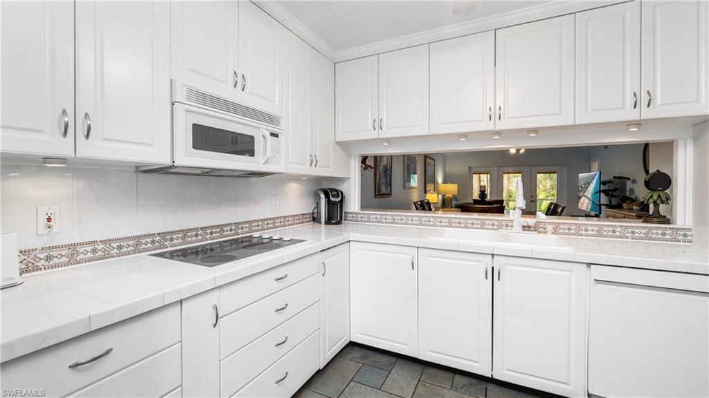 NAPLES SANDPIPER BAY CLUB - Residential