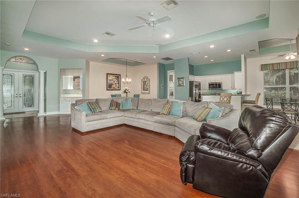 HARBOUR ISLE ESTATES - Residential