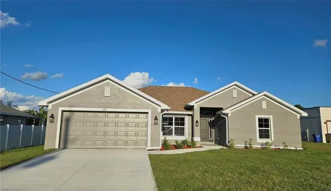 628 Windermere Dr, Lehigh Acres, FL 33972 - #: 224042109