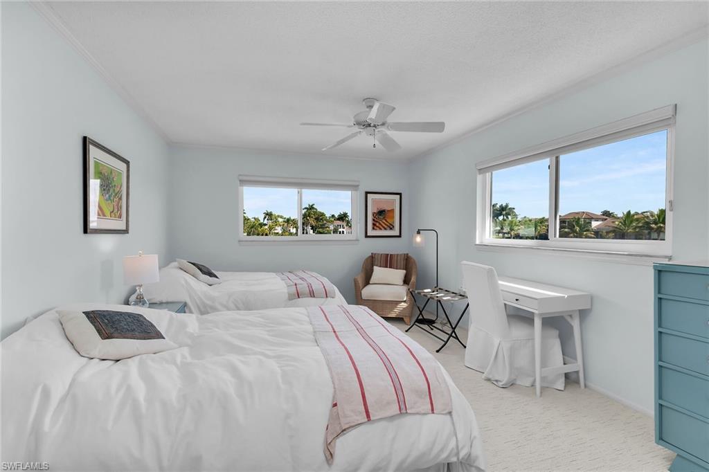 SWAN LAKE CLUB - Residential