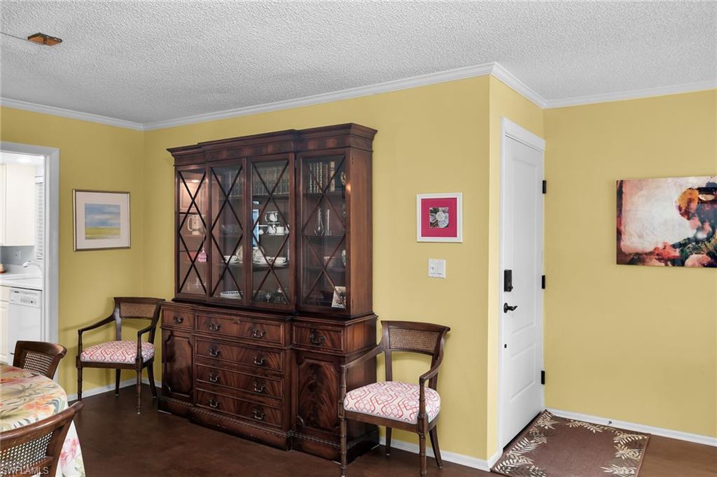 SWAN LAKE CLUB - Residential