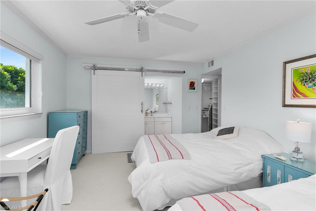 SWAN LAKE CLUB - Residential