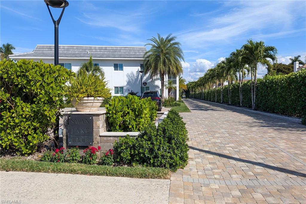 SWAN LAKE CLUB - Residential