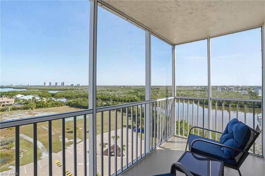 BEACH AND TENNIS CLUB - Residential