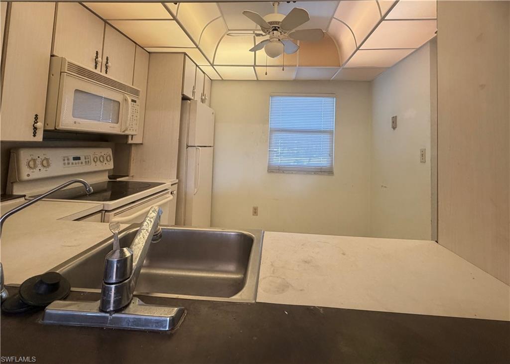 SEVEN LAKES - Residential