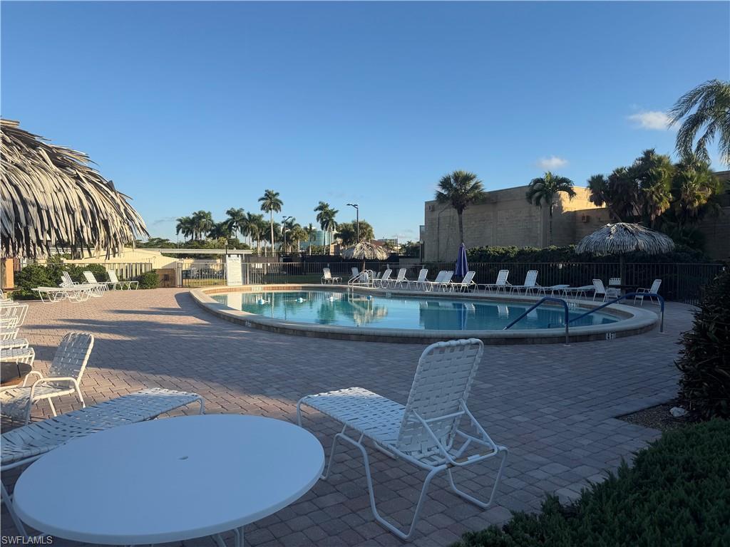 SEVEN LAKES - Residential