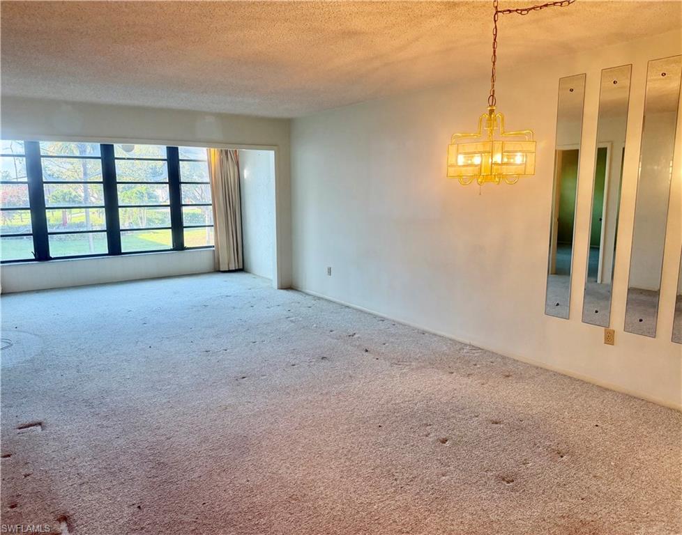 SEVEN LAKES - Residential