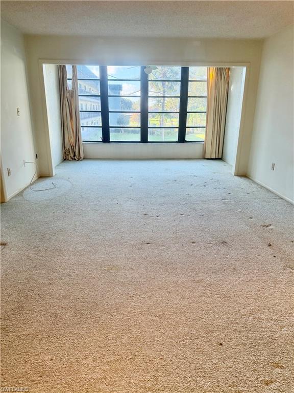 SEVEN LAKES - Residential