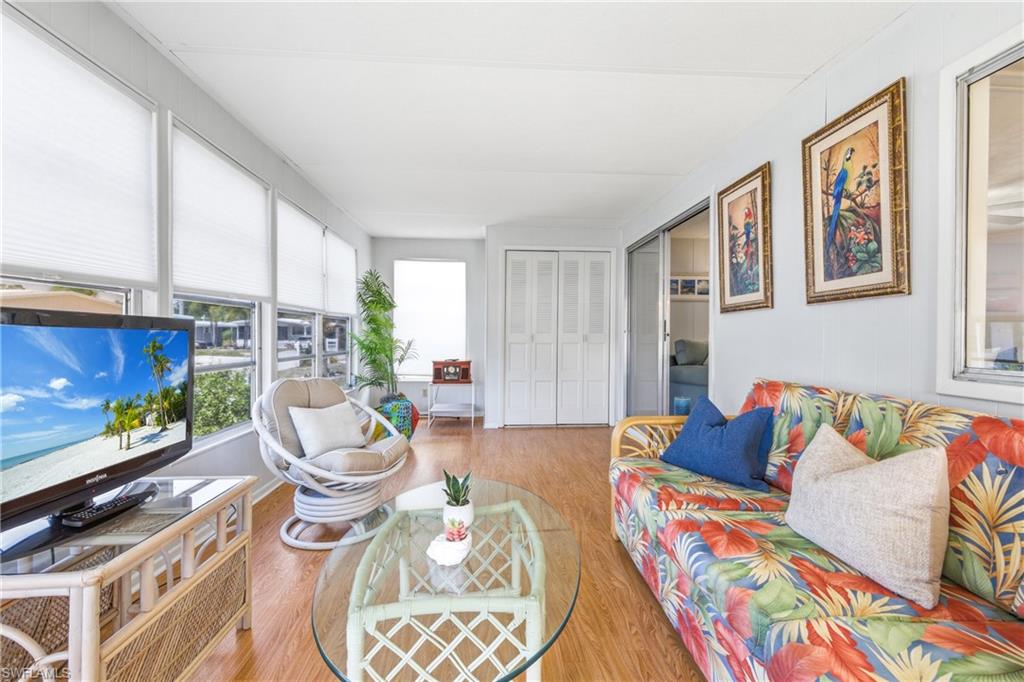 FOREST PARK MOBILE HOME - Residential