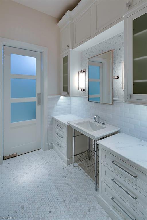 AQUALANE SHORES - Residential