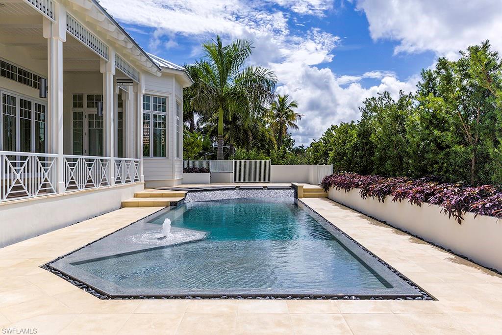 AQUALANE SHORES - Residential