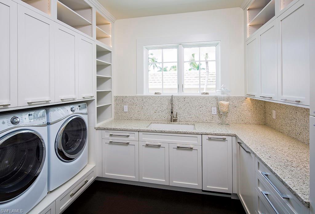 AQUALANE SHORES - Residential