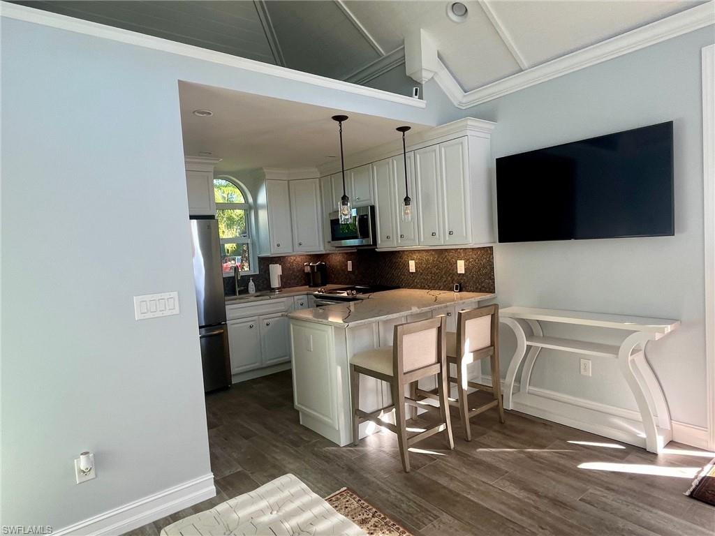 PELICAN LAKE RV RESORT - Land