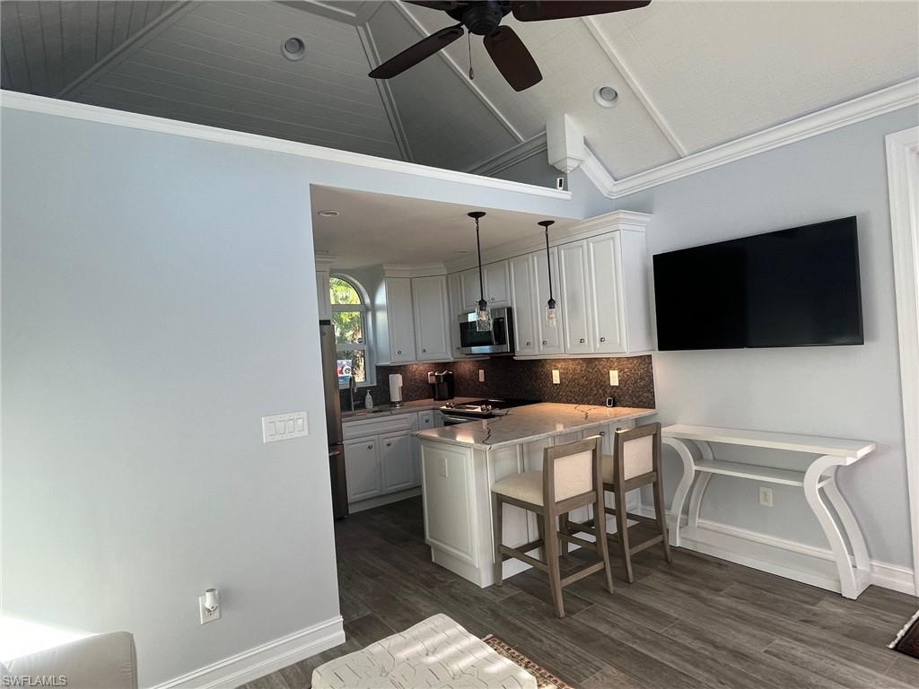 PELICAN LAKE RV RESORT - Land