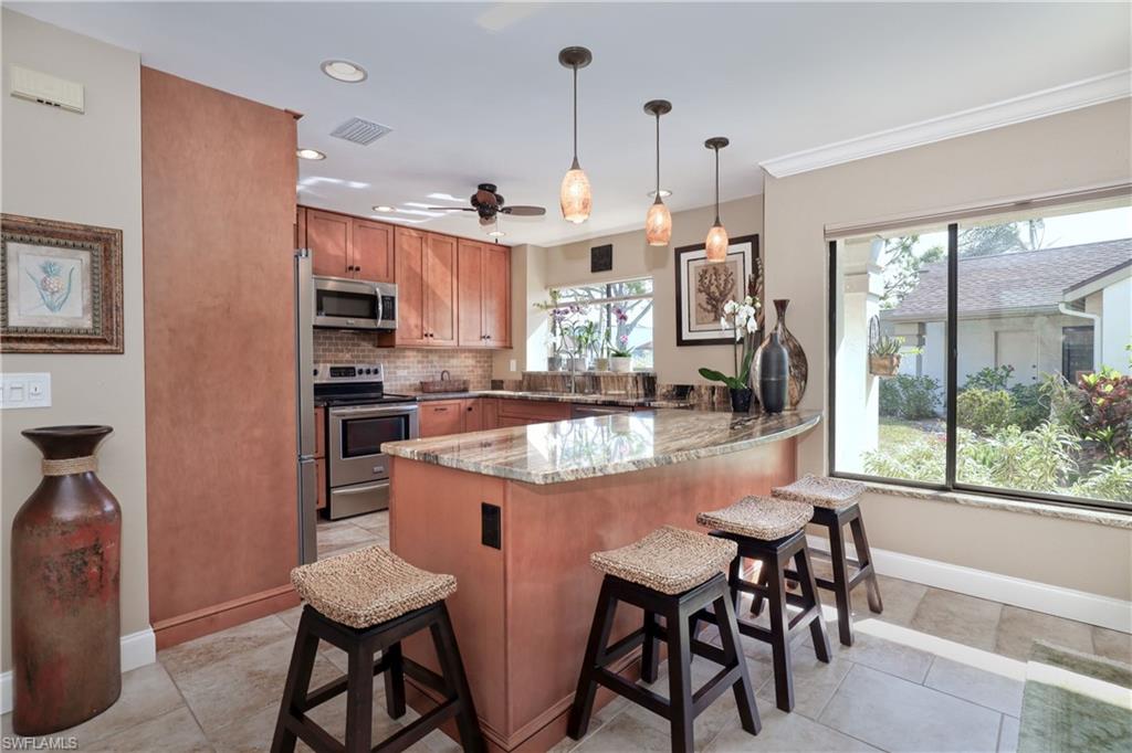 SEVEN LAKES - Residential