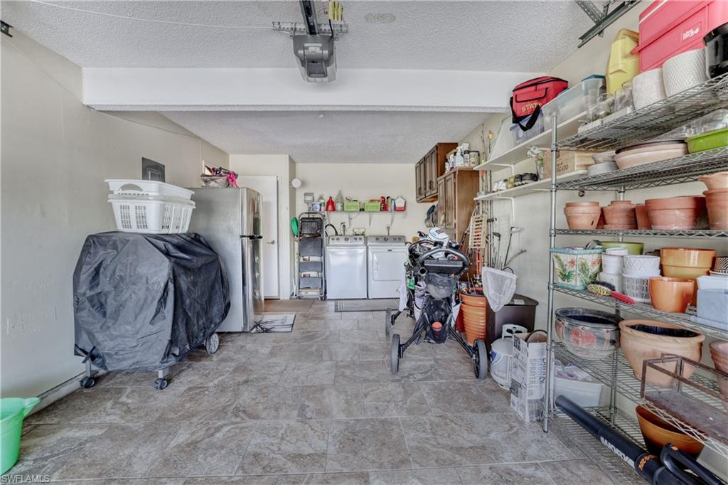 SEVEN LAKES - Residential