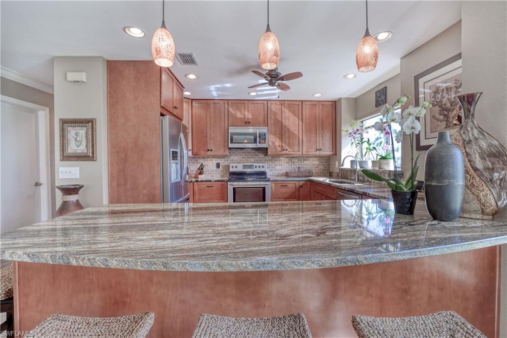 SEVEN LAKES - Residential