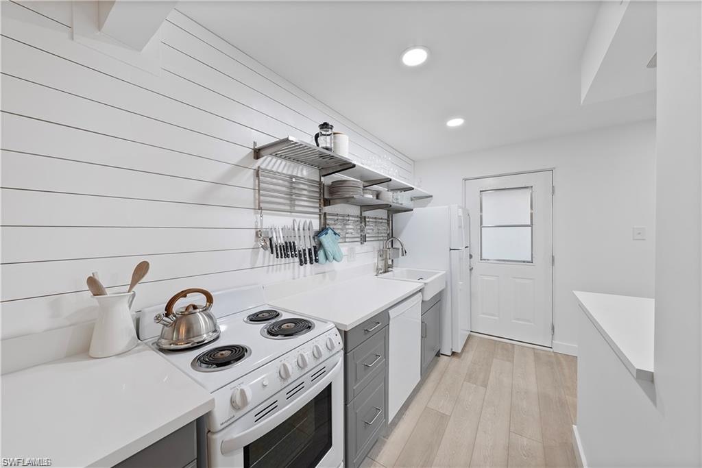 PARK TERRACE - Residential Lease