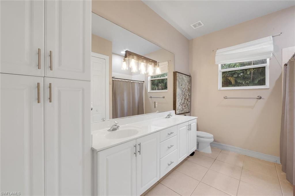 COLLIER WOODS - Residential