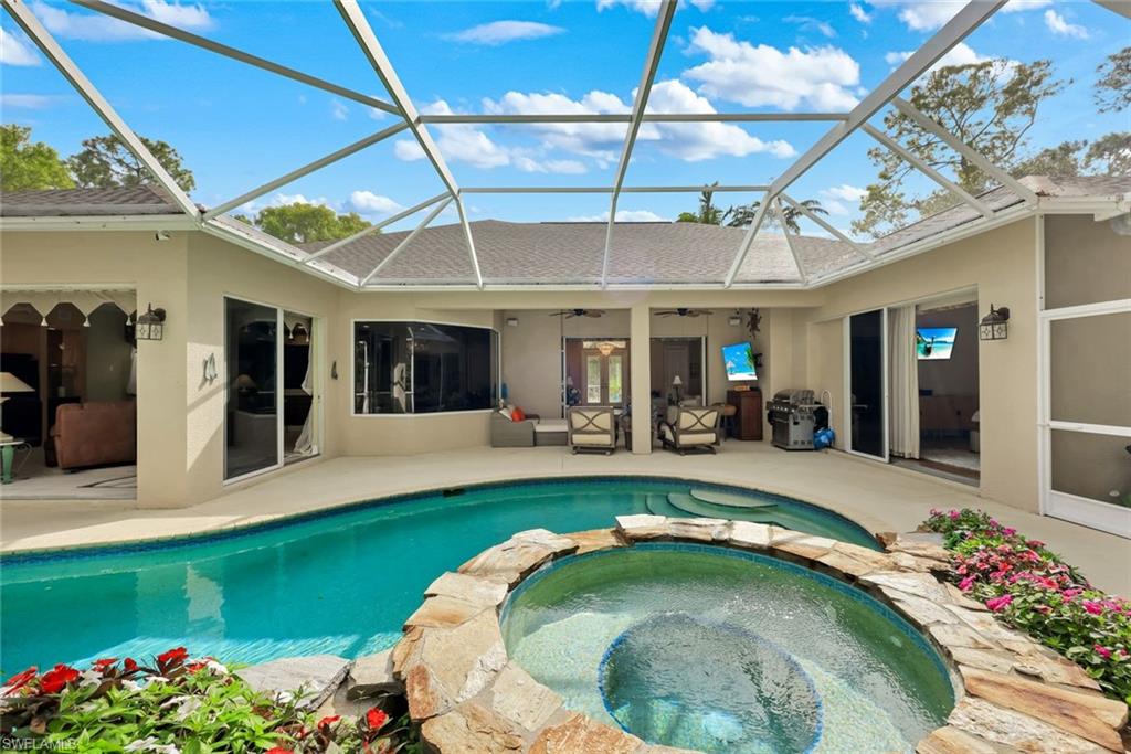 COLLIER WOODS - Residential