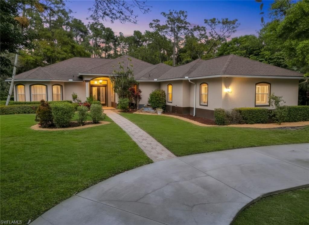 Photo of 4727 7th AVE SW, NAPLES, FL 34119 (MLS # 226005549)