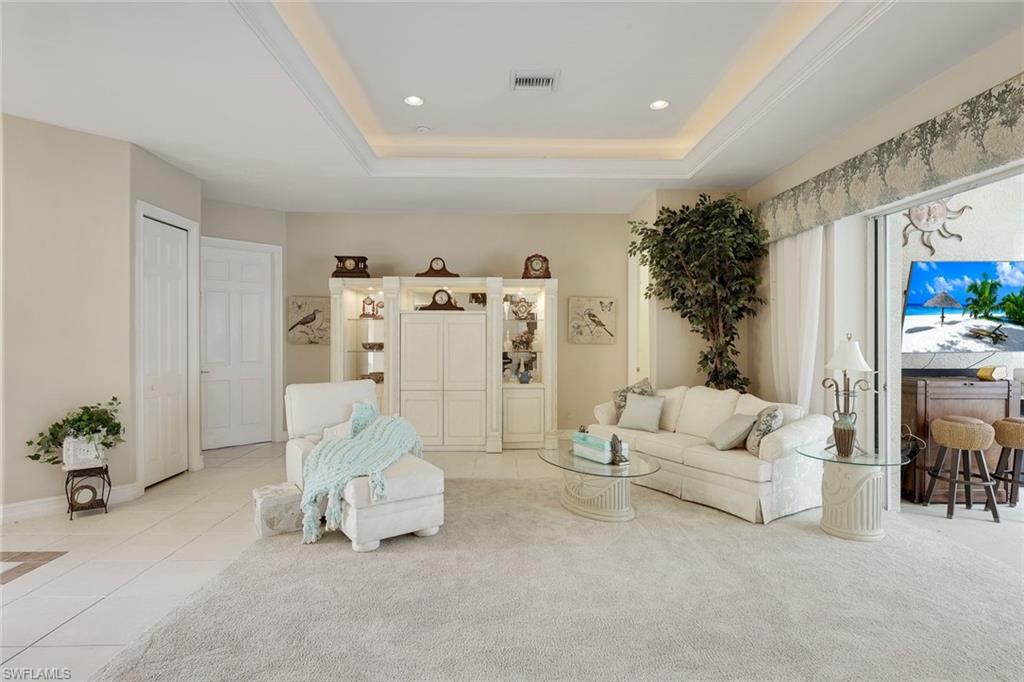 COLLIER WOODS - Residential