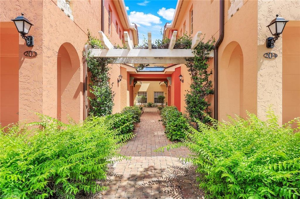 8721 Piazza Del Lago CIR 203
