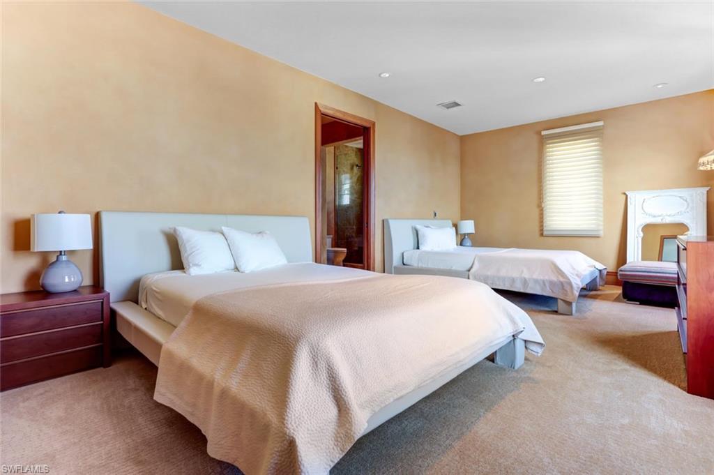 BAREFOOT BEACH - Residential