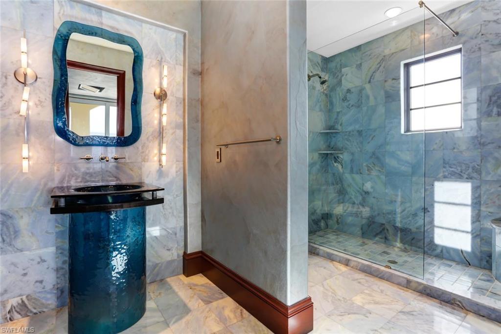 BAREFOOT BEACH - Residential