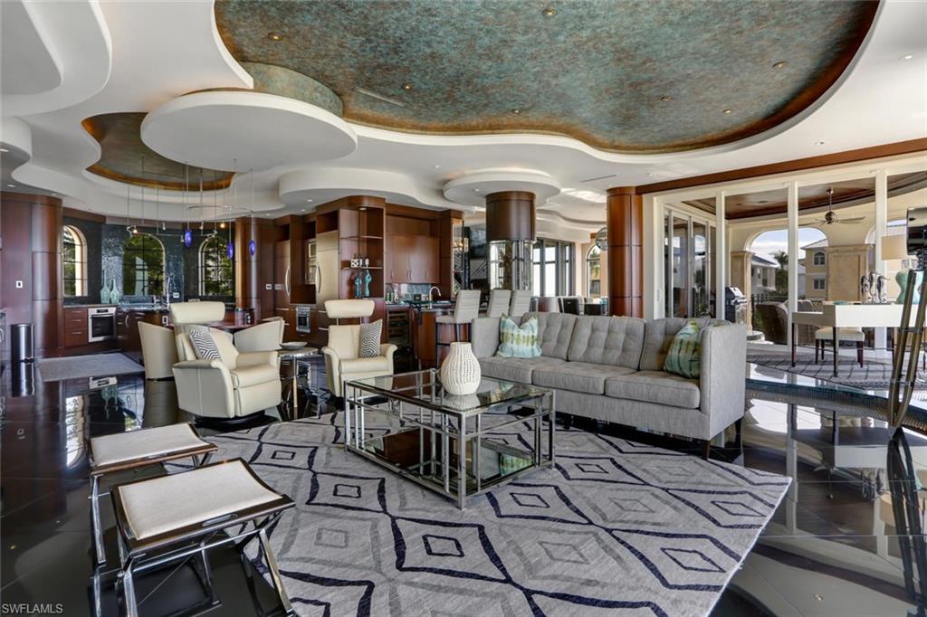 BAREFOOT BEACH - Residential