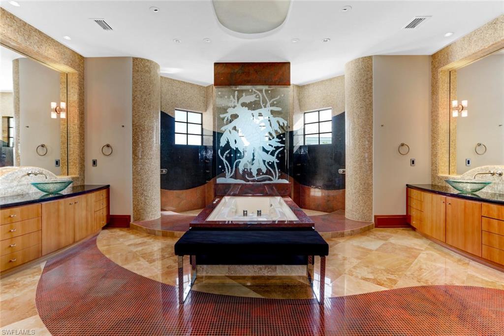 BAREFOOT BEACH - Residential