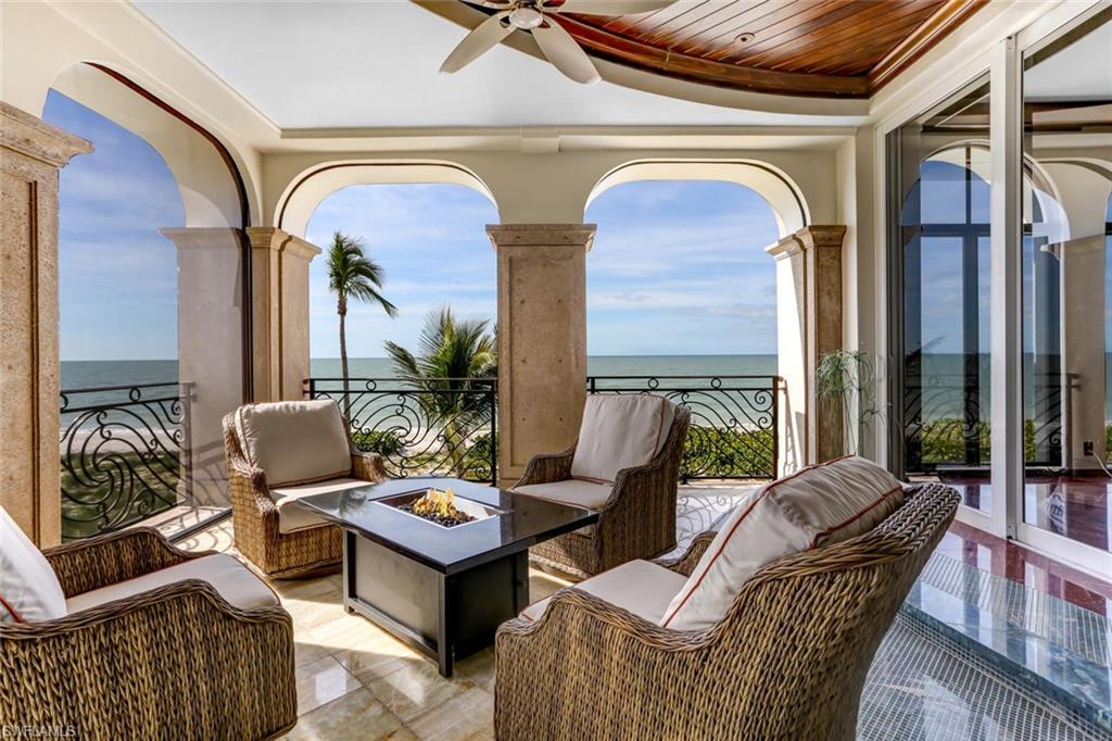 BAREFOOT BEACH - Residential