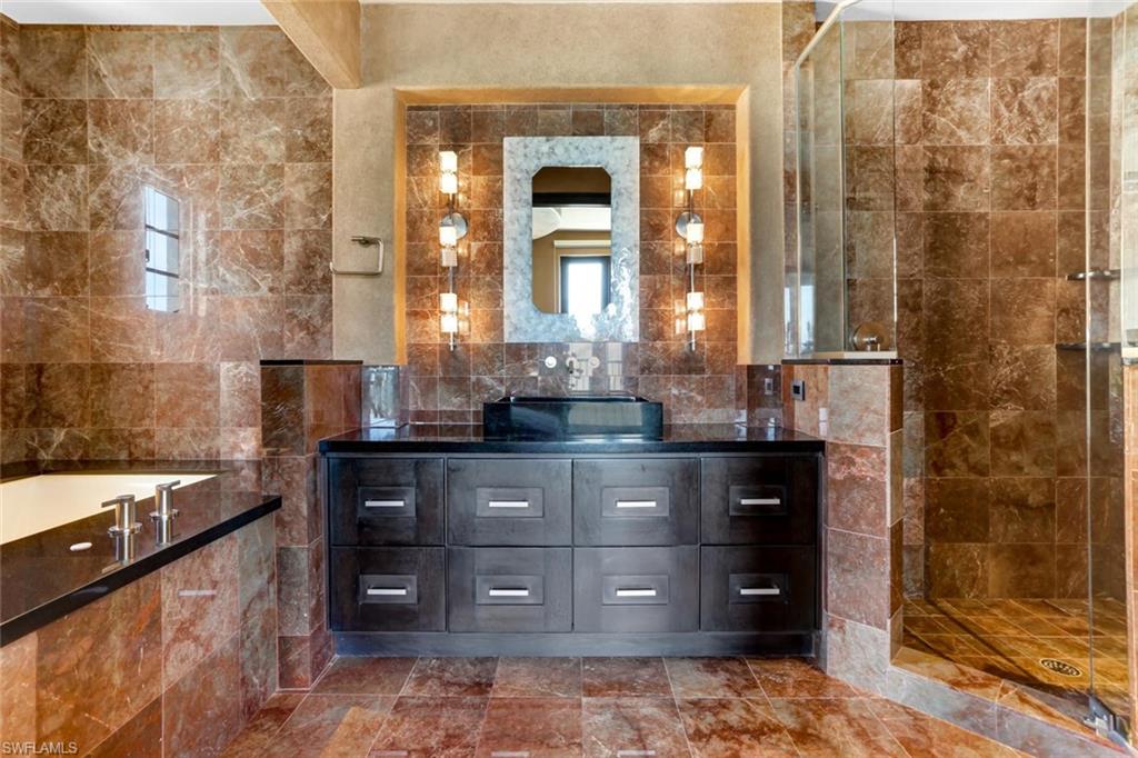 BAREFOOT BEACH - Residential