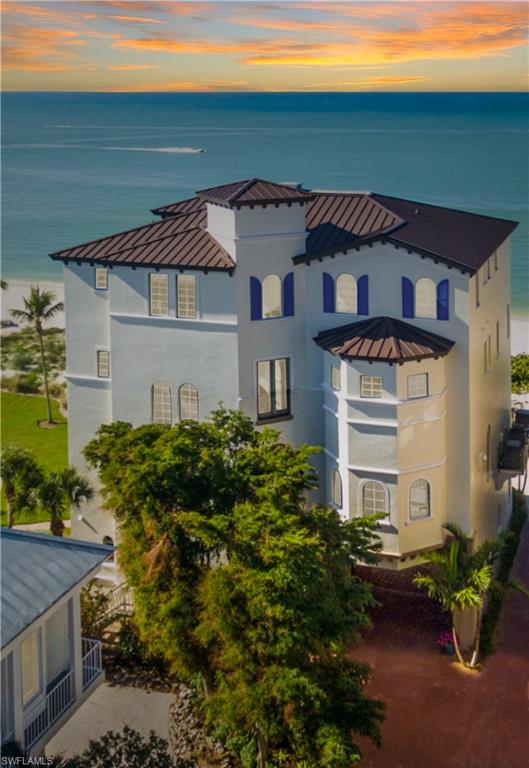 BAREFOOT BEACH - Residential