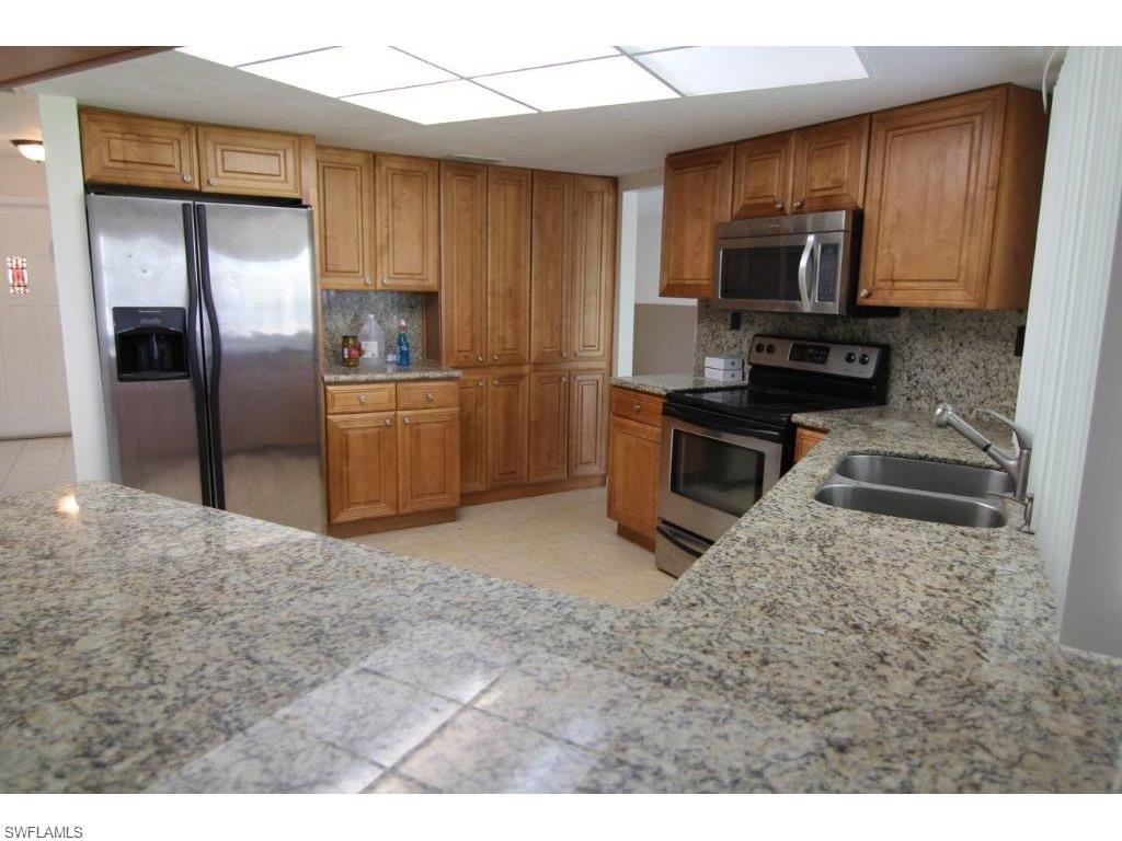 YACHT CLUB - Residential