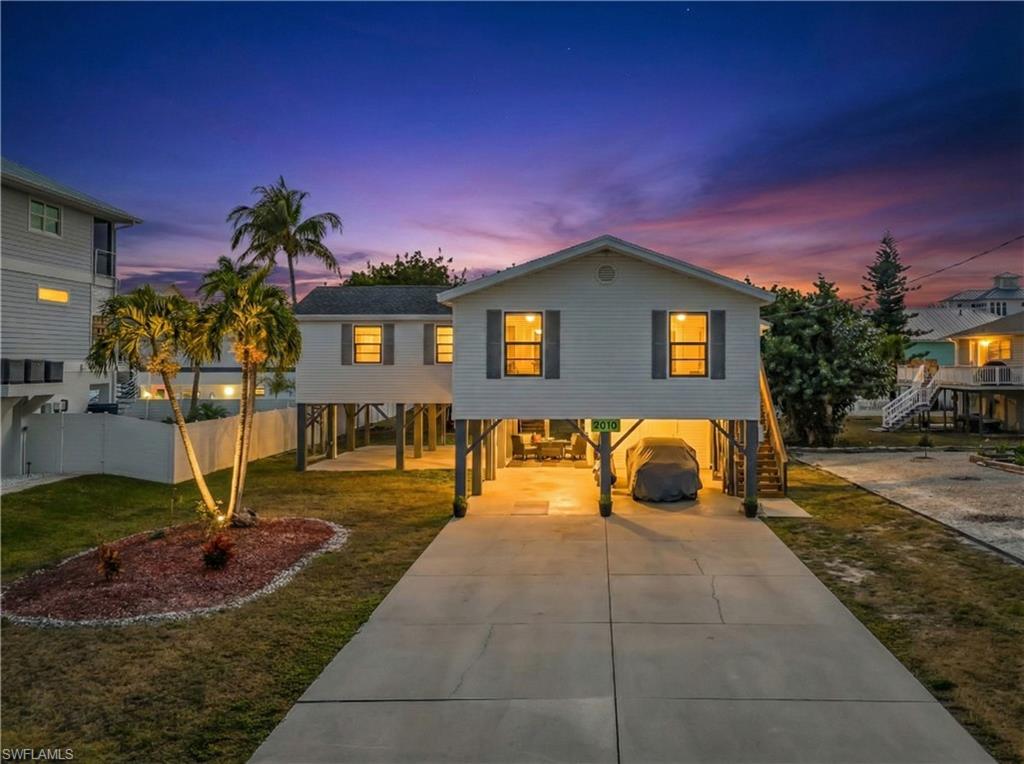 LAGUNA SHORES - Residential