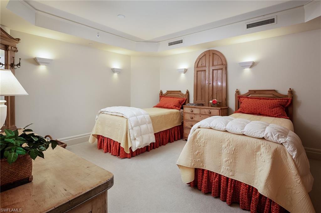 REGENT - Residential