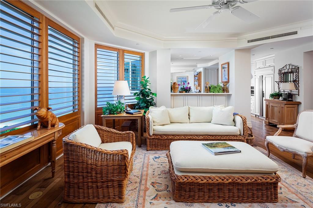 REGENT - Residential