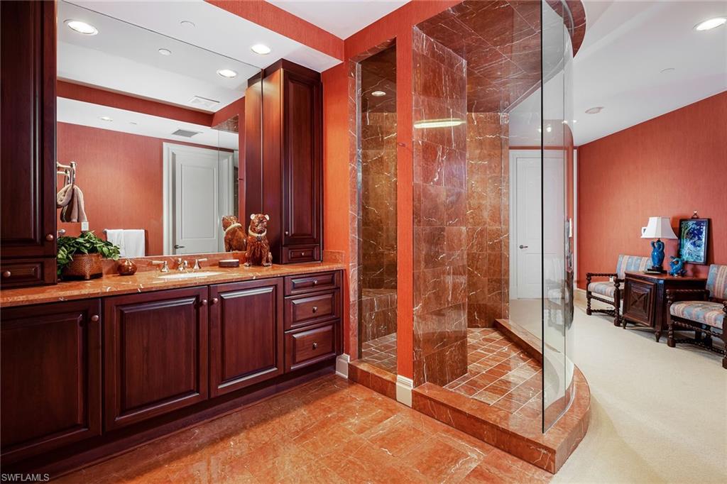 REGENT - Residential