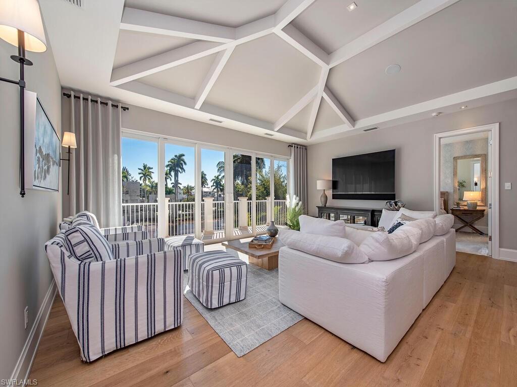 OLDE NAPLES - Residential