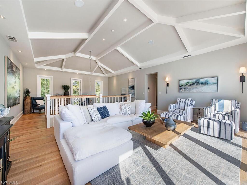 OLDE NAPLES - Residential