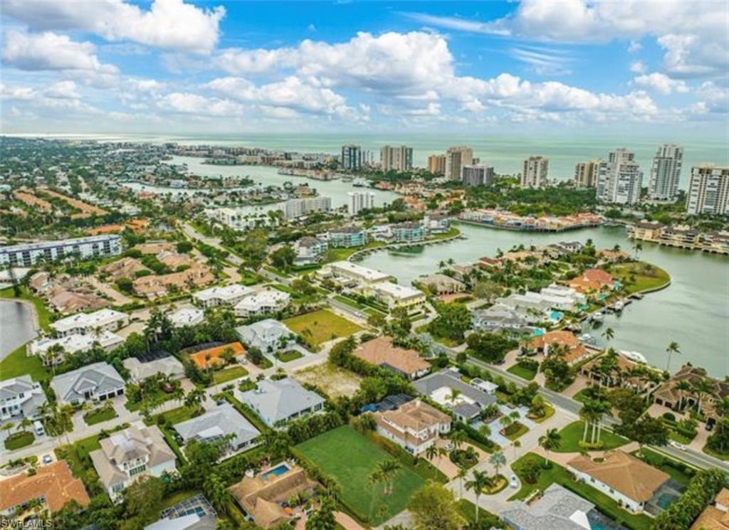 PARK SHORE - Residential