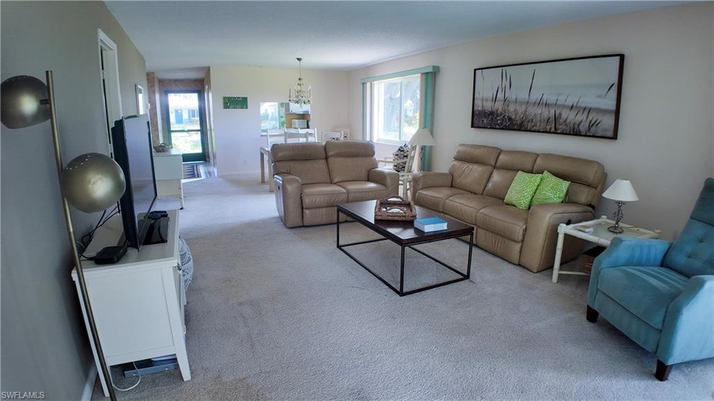 GLADES COUNTRY CLUB - Residential