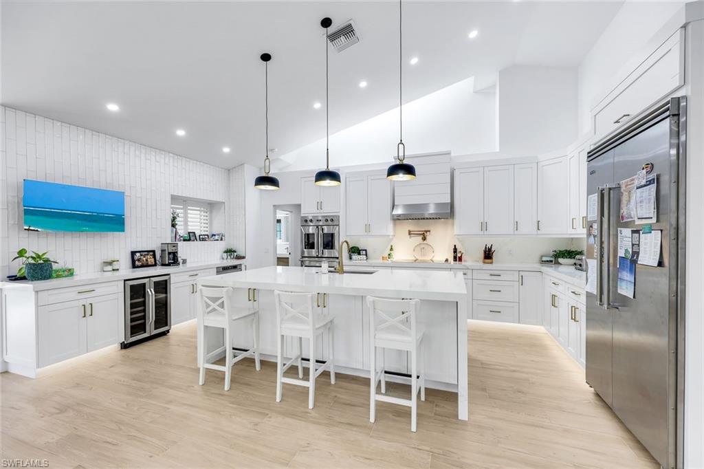 PINECREST AT PELICAN BAY - Residential