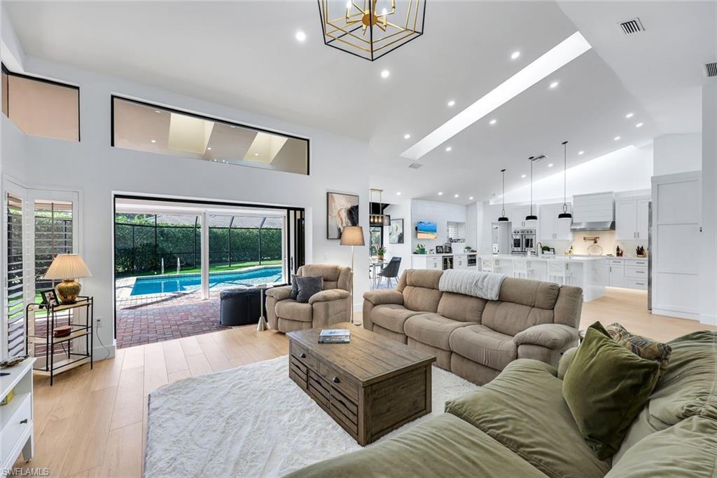 PINECREST AT PELICAN BAY - Residential