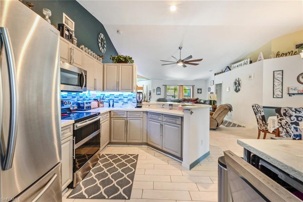 GOLDEN GATE ESTATES - Residential